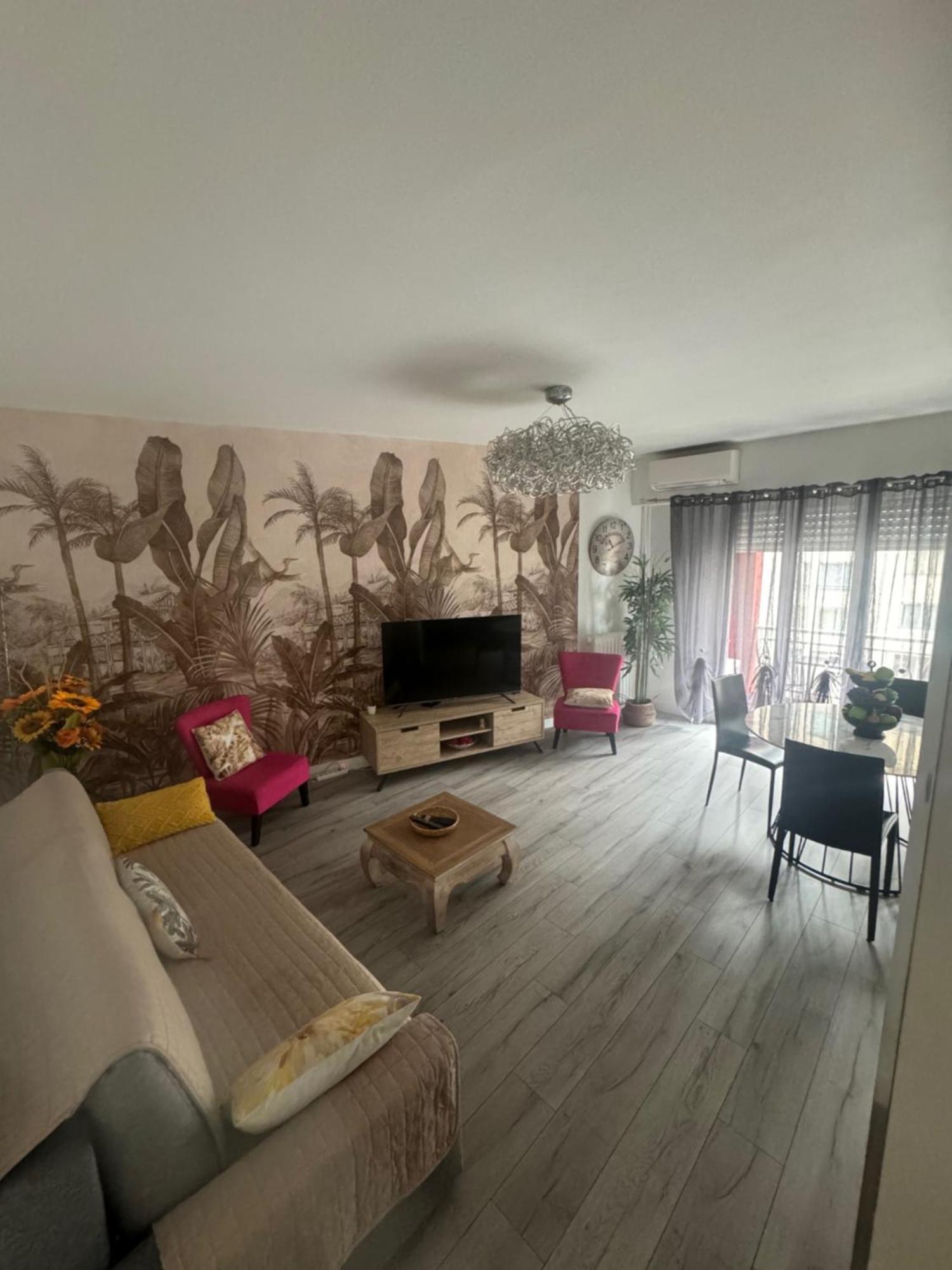 Gorgeous 2 Bedrooms Holiday Apartement Nice Exterior photo